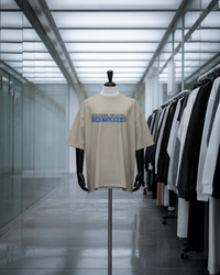 Thumbnail for Beige t-shirt with text on a mannequin in a clothing store. - IT Crowd - Tnetennba
